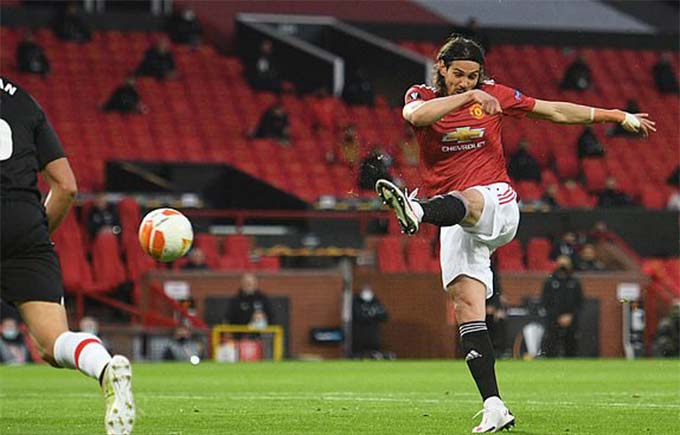 Cavani tỏa sáng, Quỷ đỏ nhẹ nhàng vào bán kết Cavani tỏa sáng, Quỷ đỏ nhẹ nhàng vào bán kết