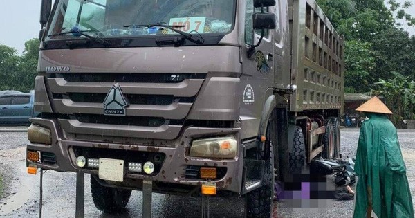 Xe 'hổ vồ' hết hạn đăng kiểm cán chết người đi xe máy Xe 'hổ vồ' hết hạn đăng kiểm cán chết người đi xe máy