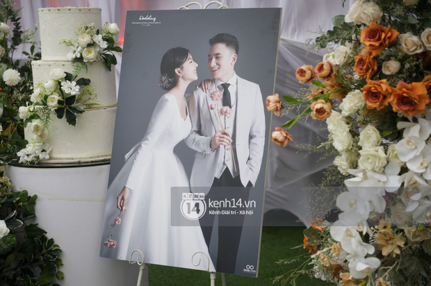 Đám cưới Phan Mạnh Quỳnh tại Nghệ An: Cô dâu đeo vàng siêu nhiều và tình tứ bên chú rể gây sốt, tiệc cưới khủng 'náo loạn' cả làng quê! - 15 Đám cưới Phan Mạnh Quỳnh tại Nghệ An: Cô dâu đeo vàng siêu nhiều và tình tứ bên chú rể gây sốt, tiệc cưới khủng 'náo loạn' cả làng quê! - 15