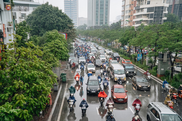 Cuối tuần Hà Nội mưa lạnh; cảnh báo lốc, sét, mưa đá, gió giật mạnh ở Bắc Bộ, Bắc Trung Bộ Cuối tuần Hà Nội mưa lạnh; cảnh báo lốc, sét, mưa đá, gió giật mạnh ở Bắc Bộ, Bắc Trung Bộ