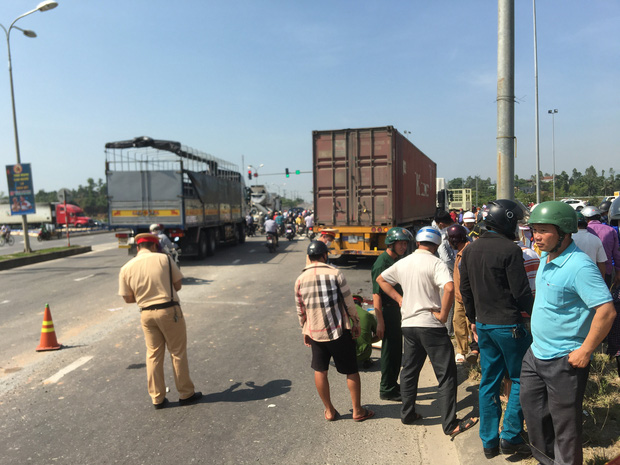 Đi khám bệnh, người phụ nữ tử vong thương tâm dưới gầm container - 5 Đi khám bệnh, người phụ nữ tử vong thương tâm dưới gầm container - 5