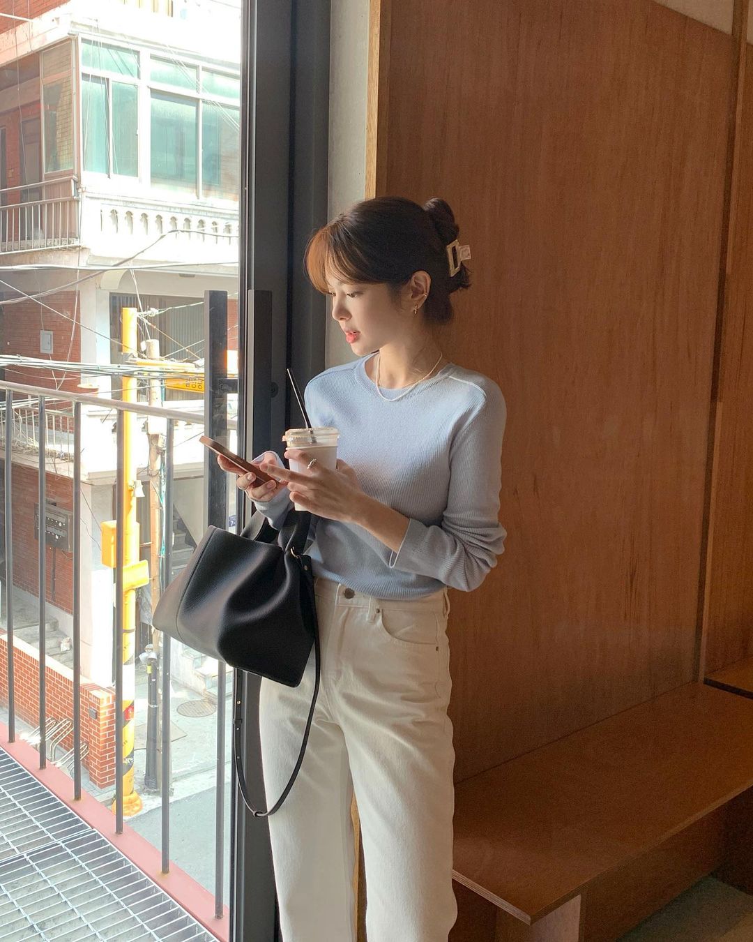 Muốn style công sở bớt nhạt, gái Hàn khuyên bạn nên thêm 4 màu sắc này vào tủ đồ - 9 Muốn style công sở bớt nhạt, gái Hàn khuyên bạn nên thêm 4 màu sắc này vào tủ đồ - 9