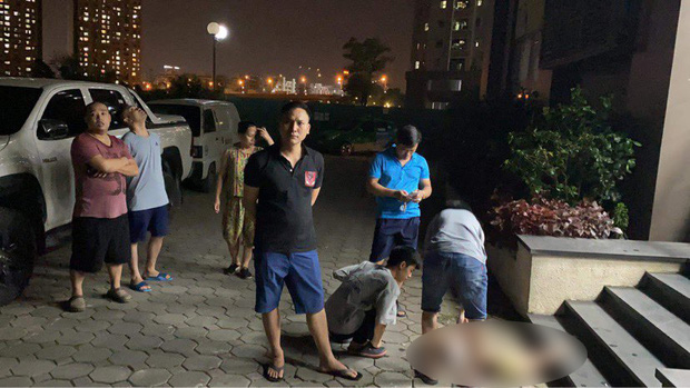 Hà Nội: Bé gái 3 tuổi rơi từ tầng cao chung cư xuống đất tử vong Hà Nội: Bé gái 3 tuổi rơi từ tầng cao chung cư xuống đất tử vong