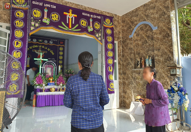Quặn lòng đám tang bé gái 5 tuổi nghi bị hiếp dâm: 'Nó gọi điện hỏi ba về chưa, giờ ba về mà nó nằm đó lạnh lẽo...' - 9 Quặn lòng đám tang bé gái 5 tuổi nghi bị hiếp dâm: 'Nó gọi điện hỏi ba về chưa, giờ ba về mà nó nằm đó lạnh lẽo...' - 9