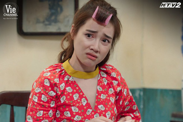 Cười ná thở với 3 khoảnh khắc làm lố của Nhã Phương trong Cây Táo Nở Hoa Cười ná thở với 3 khoảnh khắc làm lố của Nhã Phương trong Cây Táo Nở Hoa