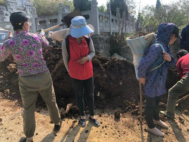 Những 'ngôi mộ người sống' đắt cắt cổ ở Trung Quốc: Người 'không dám chết', kẻ 'chốt đơn' ngay kẻo hết - 1 Những 'ngôi mộ người sống' đắt cắt cổ ở Trung Quốc: Người 'không dám chết', kẻ 'chốt đơn' ngay kẻo hết - 1