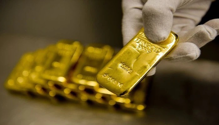 Giá vàng trượt khỏi đỉnh, USD tự do bật lên 23.700 đồng Giá vàng trượt khỏi đỉnh, USD tự do bật lên 23.700 đồng