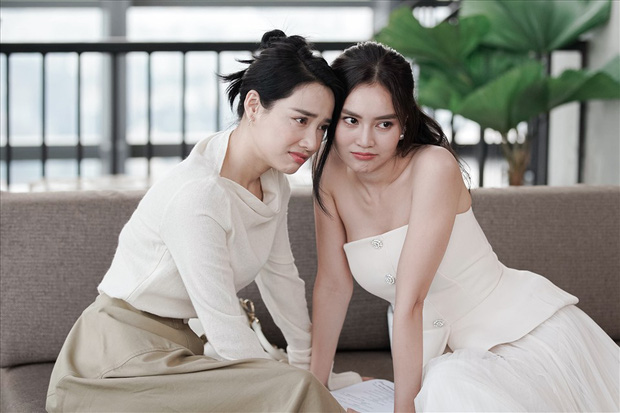'Thánh nhọ' Vbiz gọi tên Ninh Dương Lan Ngọc: 3 lần ngồi không mà 'dính đạn' thị phi, bị nghi ảnh 18+ đến vạ lây từ đồng nghiệp 'Thánh nhọ' Vbiz gọi tên Ninh Dương Lan Ngọc: 3 lần ngồi không mà 'dính đạn' thị phi, bị nghi ảnh 18+ đến vạ lây từ đồng nghiệp
