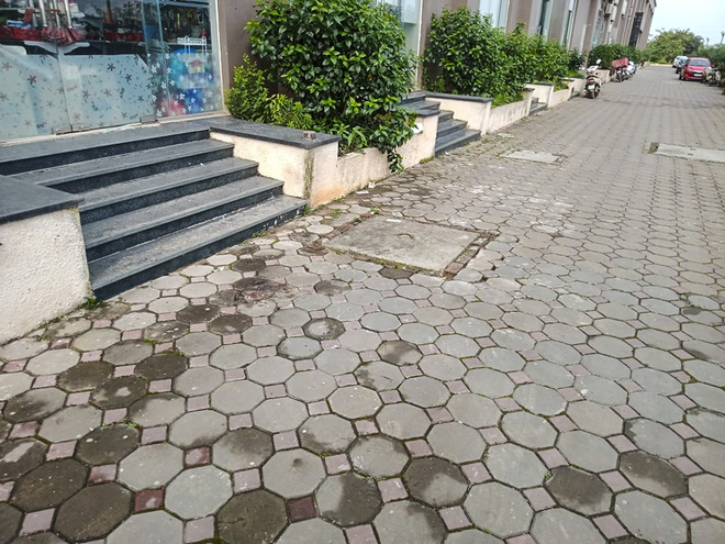 Nhiều cư dân tại chung cư Xuân Mai cả đêm không thể chợp mắt vì xót thương cháu bé tử nạn Nhiều cư dân tại chung cư Xuân Mai cả đêm không thể chợp mắt vì xót thương cháu bé tử nạn