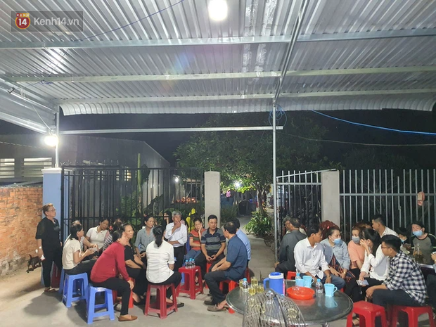 Phẫn nộ trước vẻ thản nhiên của nghi phạm hiếp dâm, sát hại bé 5 tuổi ở Vũng Tàu tại Cơ quan công an - 2 Phẫn nộ trước vẻ thản nhiên của nghi phạm hiếp dâm, sát hại bé 5 tuổi ở Vũng Tàu tại Cơ quan công an - 2