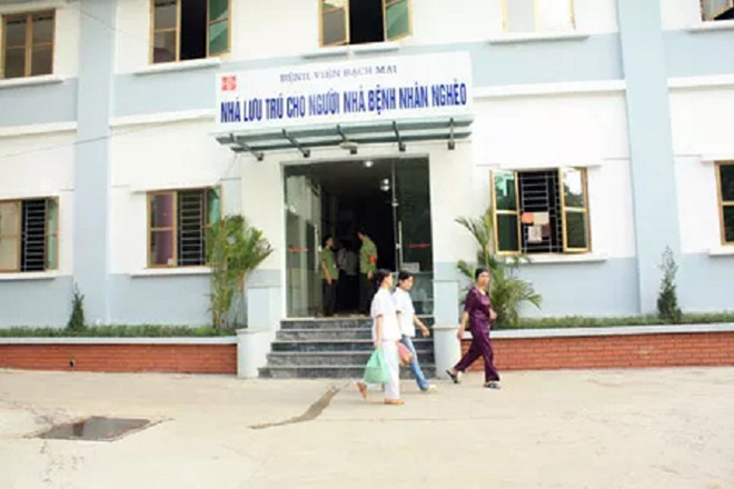 Vì sao Bệnh viện Bạch Mai phá nhà lưu trú cho người nhà bệnh nhân, chặt cây xà cừ tuổi đời trăm năm? Vì sao Bệnh viện Bạch Mai phá nhà lưu trú cho người nhà bệnh nhân, chặt cây xà cừ tuổi đời trăm năm?