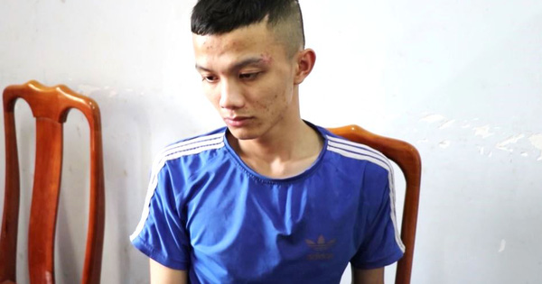 Bí mật 'động trời' bên trong chiếc ôtô khiến thanh niên 21 tuổi ở Quảng Bình bị bắt giữ Bí mật 'động trời' bên trong chiếc ôtô khiến thanh niên 21 tuổi ở Quảng Bình bị bắt giữ
