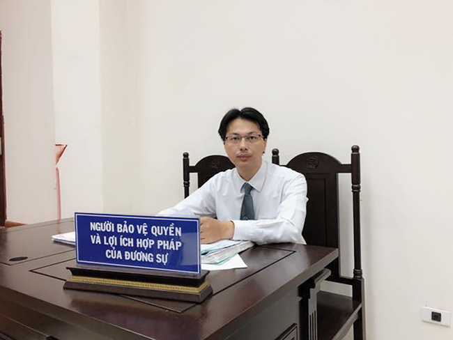 Vụ người phụ nữ đổ chất thải lên người mẹ con bé 2 tuổi để đòi nợ: 'Rất tàn nhẫn, xâm hại thân thể và làm nhục trẻ em' - 1 Vụ người phụ nữ đổ chất thải lên người mẹ con bé 2 tuổi để đòi nợ: 'Rất tàn nhẫn, xâm hại thân thể và làm nhục trẻ em' - 1