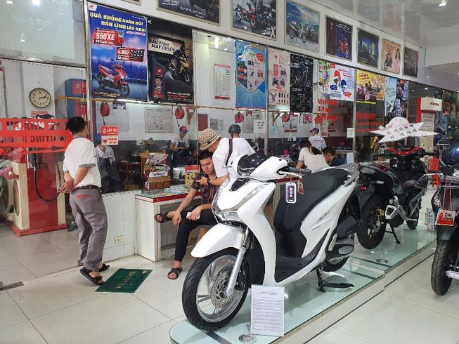 Giá xe Honda SH gần 'đạt đỉnh' 126 triệu đồng Giá xe Honda SH gần 'đạt đỉnh' 126 triệu đồng