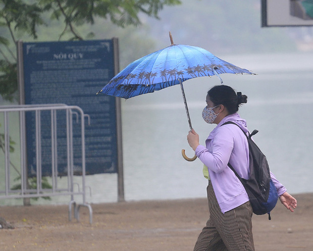 COVID-19 có nguy cơ bùng phát, Thủ tướng Chính phủ ra công điện tăng cường phòng chống dịch - 1 COVID-19 có nguy cơ bùng phát, Thủ tướng Chính phủ ra công điện tăng cường phòng chống dịch - 1