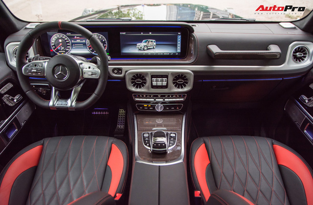 Sau Rolls-Royce Ghost, Ngọc Trinh đặt mục tiêu đưa Mercedes-AMG G 63 về garage - 5 Sau Rolls-Royce Ghost, Ngọc Trinh đặt mục tiêu đưa Mercedes-AMG G 63 về garage - 5