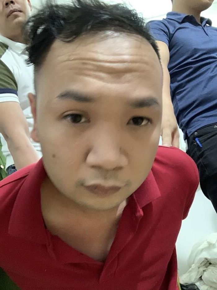 Gã 'Sở Khanh' quan hệ xong còn trấn tiền của gái bán dâm, lén quay clip 'nóng' tống tiền Gã 'Sở Khanh' quan hệ xong còn trấn tiền của gái bán dâm, lén quay clip 'nóng' tống tiền