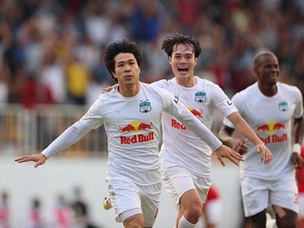 Lịch thi đấu vòng 11 V.League 2021: Hà Nội tiếp đón tân binh Bình Định, HAGL gặp khó Lịch thi đấu vòng 11 V.League 2021: Hà Nội tiếp đón tân binh Bình Định, HAGL gặp khó