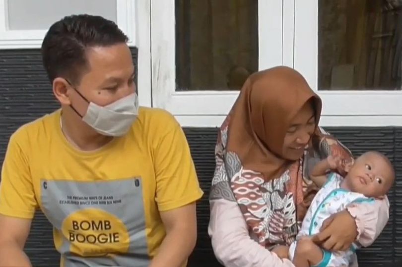 Quá yêu cơ quan, ông bố đặt luôn tên con trai theo nơi làm việc - 1 Quá yêu cơ quan, ông bố đặt luôn tên con trai theo nơi làm việc - 1
