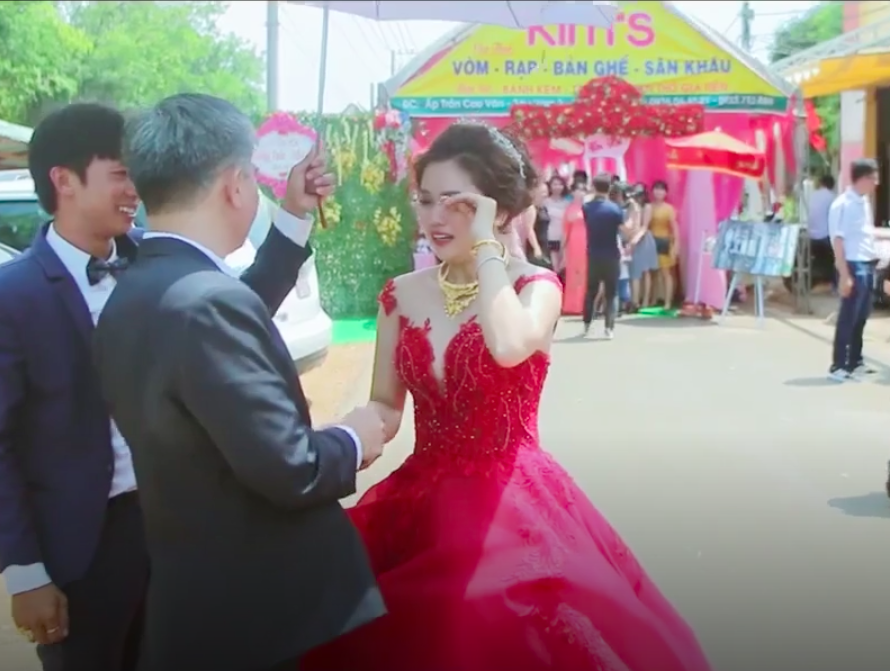 Bố tiễn con gái về nhà chồng, vừa quay lưng đã khóc nức nở: Con gái đúng là 'người tình kiếp trước của bố' - 3 Bố tiễn con gái về nhà chồng, vừa quay lưng đã khóc nức nở: Con gái đúng là 'người tình kiếp trước của bố' - 3