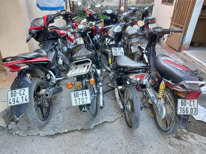 Bí mật 'động trời' che giấu gần 1 năm của nhóm thanh niên trẻ ở Nhơn Trạch - 2 Bí mật 'động trời' che giấu gần 1 năm của nhóm thanh niên trẻ ở Nhơn Trạch - 2