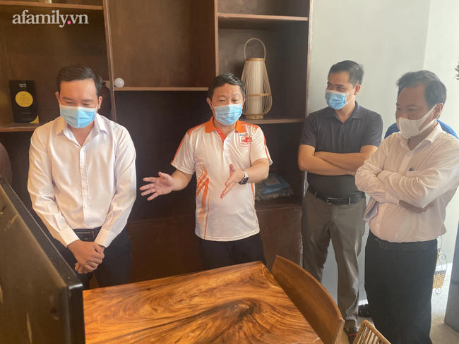 Khách nước ngoài đang cách ly tại TP.HCM cần cấp cứu nhưng bệnh viện chần chừ vì... sợ không có tiền trả - 8 Khách nước ngoài đang cách ly tại TP.HCM cần cấp cứu nhưng bệnh viện chần chừ vì... sợ không có tiền trả - 8