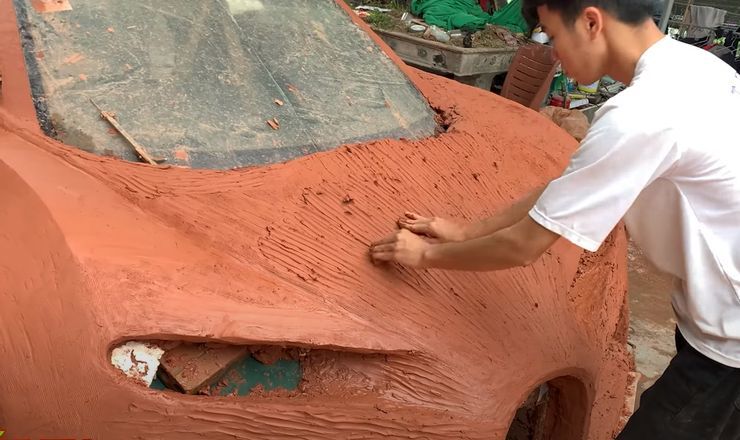 Chàng trai Việt chế Bugatti Chiron bằng đất sét gây sốt báo ngoại - 2 Chàng trai Việt chế Bugatti Chiron bằng đất sét gây sốt báo ngoại - 2