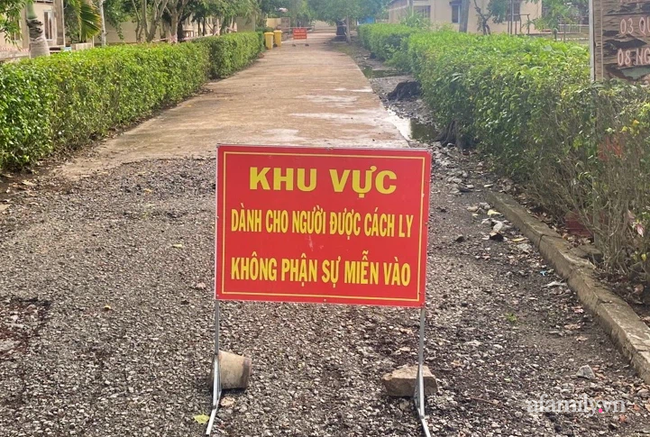 Khẩn tìm 3 đối tượng nhập cảnh trái phép trốn khỏi khu cách ly tập trung ở Đồng Nai Khẩn tìm 3 đối tượng nhập cảnh trái phép trốn khỏi khu cách ly tập trung ở Đồng Nai
