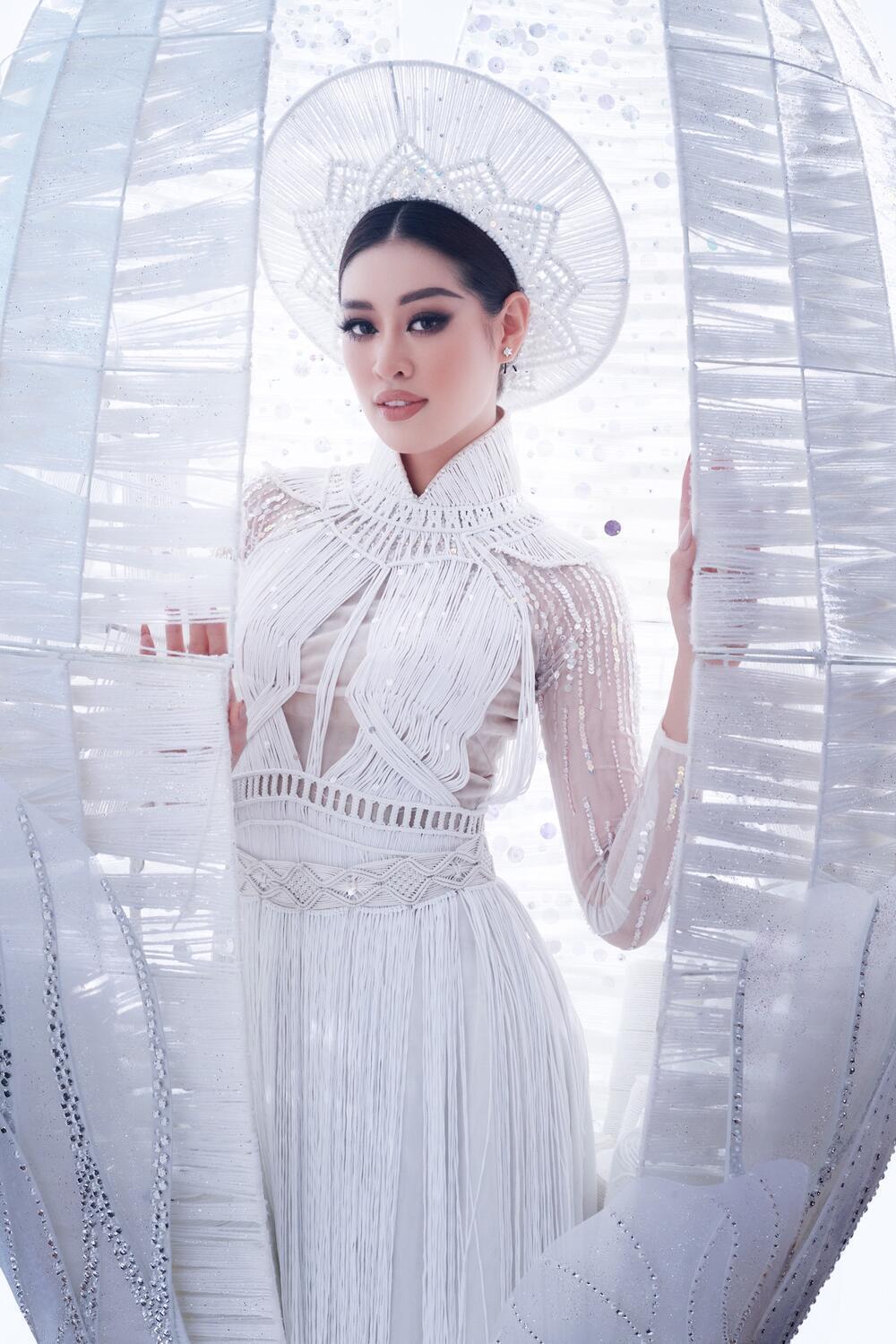 Thiết kế lấy cảm hứng 'Chợ Bến Thành' của Khánh Vân được fan khuyên thay thế National Costume Kén Em? - 5 Thiết kế lấy cảm hứng 'Chợ Bến Thành' của Khánh Vân được fan khuyên thay thế National Costume Kén Em? - 5