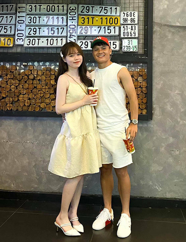 Xôn xao thông tin bồ cũ Quang Hải có tình mới, là 1 hot TikToker quen mặt? Xôn xao thông tin bồ cũ Quang Hải có tình mới, là 1 hot TikToker quen mặt?