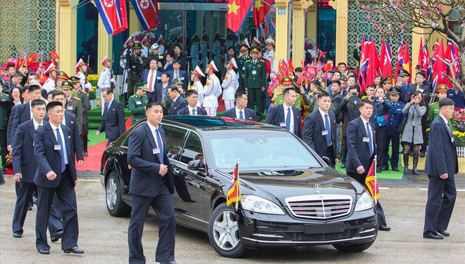 'Xâu chuỗi' về loại xe đặc biệt yêu thích của anh em ông Kim Jong Un 'Xâu chuỗi' về loại xe đặc biệt yêu thích của anh em ông Kim Jong Un