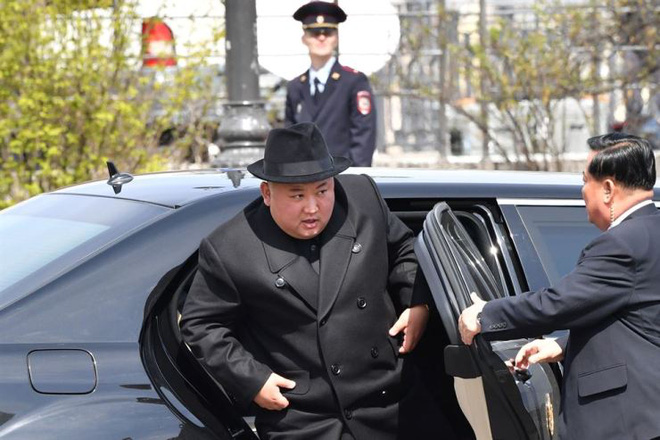 'Xâu chuỗi' về loại xe đặc biệt yêu thích của anh em ông Kim Jong Un - 1 'Xâu chuỗi' về loại xe đặc biệt yêu thích của anh em ông Kim Jong Un - 1