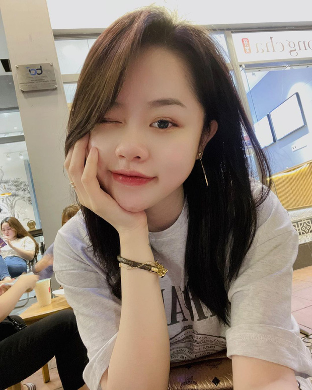 Xôn xao thông tin bồ cũ Quang Hải có tình mới, là 1 hot TikToker quen mặt? - 3 Xôn xao thông tin bồ cũ Quang Hải có tình mới, là 1 hot TikToker quen mặt? - 3