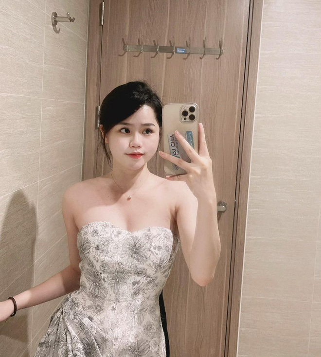 Xôn xao thông tin bồ cũ Quang Hải có tình mới, là 1 hot TikToker quen mặt? - 8 Xôn xao thông tin bồ cũ Quang Hải có tình mới, là 1 hot TikToker quen mặt? - 8