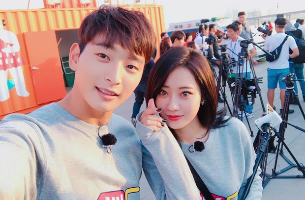 Cặp idol sexy nhất Kpop Jinwoon (2AM) và mỹ nhân bốc lửa Kyungri chia tay sau 4 năm hẹn hò - 4 Cặp idol sexy nhất Kpop Jinwoon (2AM) và mỹ nhân bốc lửa Kyungri chia tay sau 4 năm hẹn hò - 4