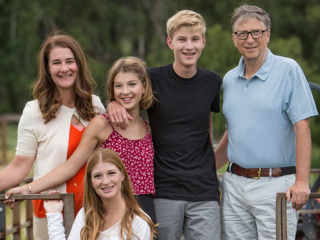 Vợ chồng tỷ phú Bill Gates ly hôn sau 27 năm chung sống, trước đó họ từng dạy con: 'Chọn bạn đời chọn sai có thể chọn lại' - 1 Vợ chồng tỷ phú Bill Gates ly hôn sau 27 năm chung sống, trước đó họ từng dạy con: 'Chọn bạn đời chọn sai có thể chọn lại' - 1