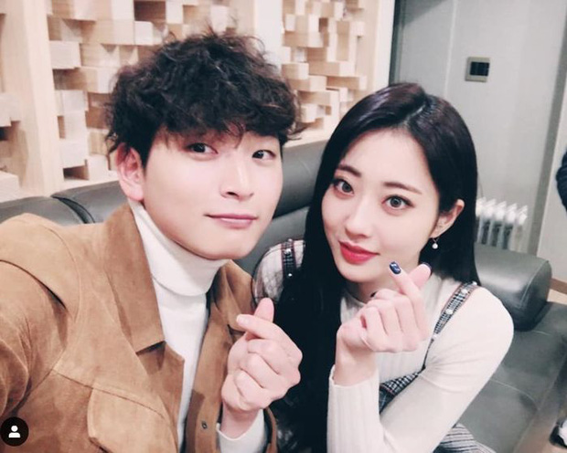 Cặp idol sexy nhất Kpop Jinwoon (2AM) và mỹ nhân bốc lửa Kyungri chia tay sau 4 năm hẹn hò - 2 Cặp idol sexy nhất Kpop Jinwoon (2AM) và mỹ nhân bốc lửa Kyungri chia tay sau 4 năm hẹn hò - 2