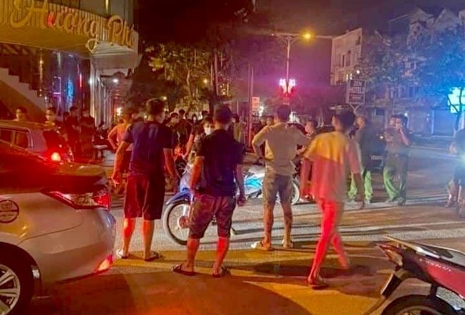 Khởi tố, bắt giam kẻ đưa 52 người Trung Quốc vào Vĩnh Phúc Khởi tố, bắt giam kẻ đưa 52 người Trung Quốc vào Vĩnh Phúc