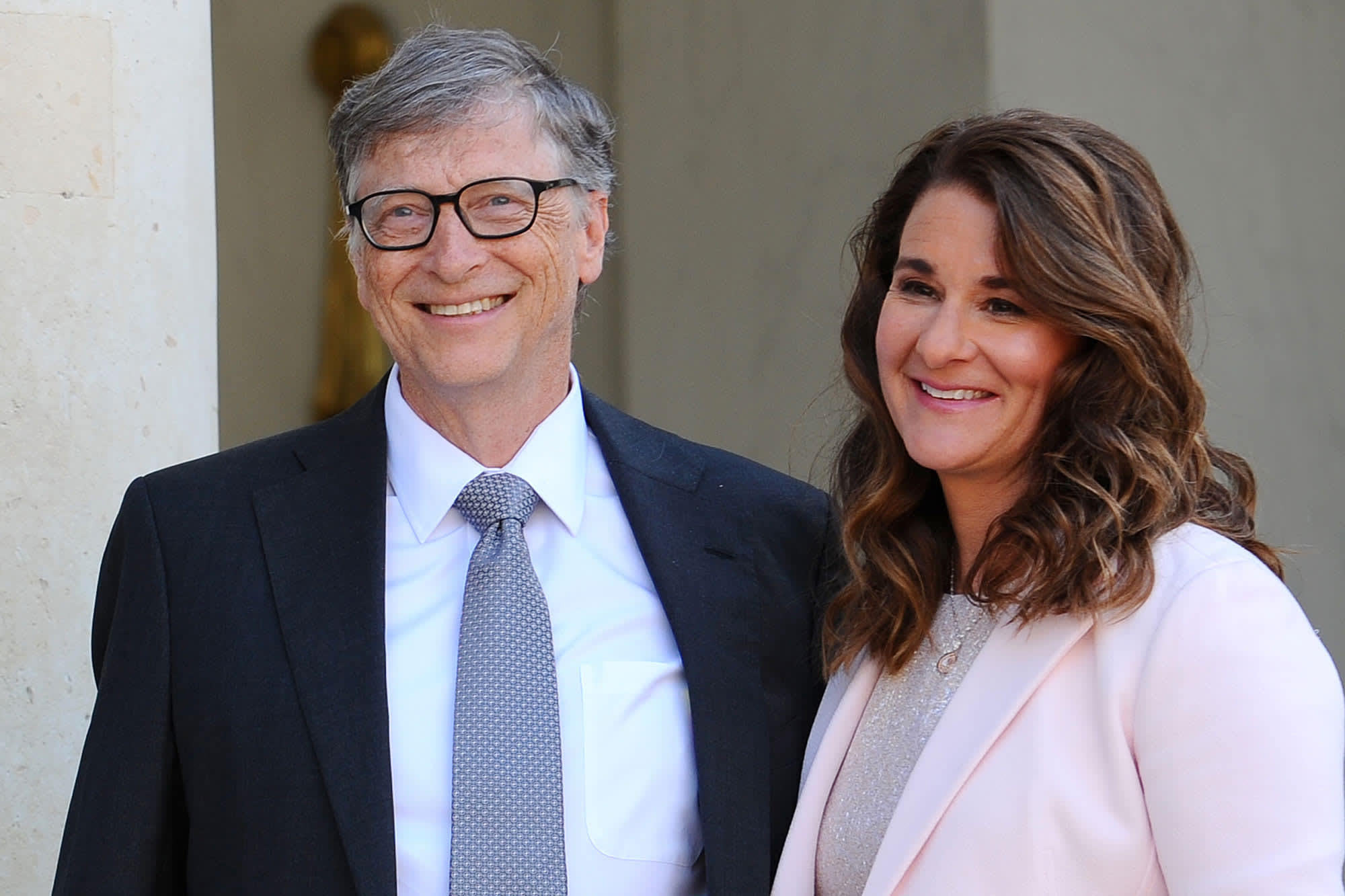 Vợ chồng tỷ phú Bill Gates ly hôn sau 27 năm chung sống, khối tài sản 146 tỷ USD sẽ được phân chia như thế nào? Vợ chồng tỷ phú Bill Gates ly hôn sau 27 năm chung sống, khối tài sản 146 tỷ USD sẽ được phân chia như thế nào?