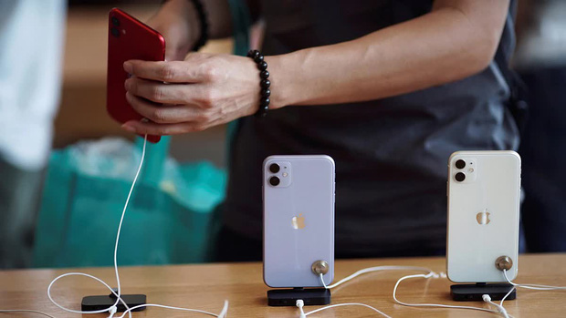 iOS 14.5 gặp vấn đề nghiêm trọng, Apple vội vã tung ra bản cập nhật để vá lỗi, người dùng cần tải về ngay! iOS 14.5 gặp vấn đề nghiêm trọng, Apple vội vã tung ra bản cập nhật để vá lỗi, người dùng cần tải về ngay!
