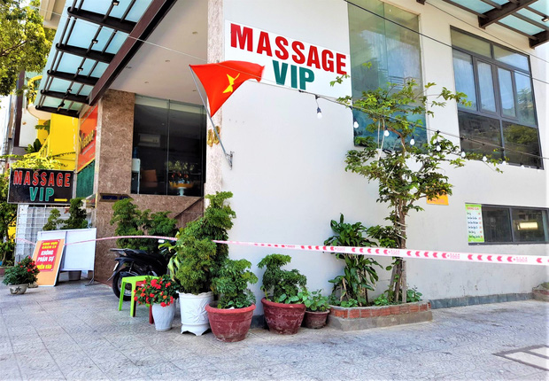 Nữ nhân viên massage ở Đà Nẵng dương tính với SARS-CoV-2 từng đi nhiều nơi, tiếp xúc với nhiều người nhưng không nhớ Nữ nhân viên massage ở Đà Nẵng dương tính với SARS-CoV-2 từng đi nhiều nơi, tiếp xúc với nhiều người nhưng không nhớ