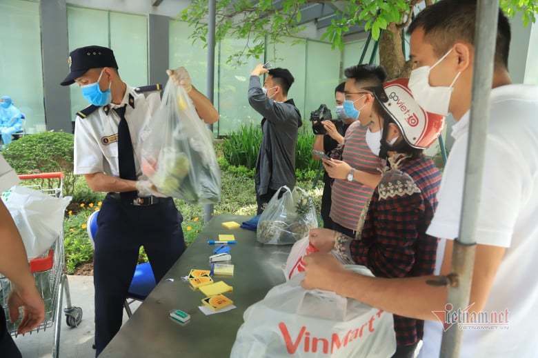 Hà Nội cách ly tòa Park 10 - chung cư Times City liên quan ca dương tính SARS-CoV-2 - 1 Hà Nội cách ly tòa Park 10 - chung cư Times City liên quan ca dương tính SARS-CoV-2 - 1