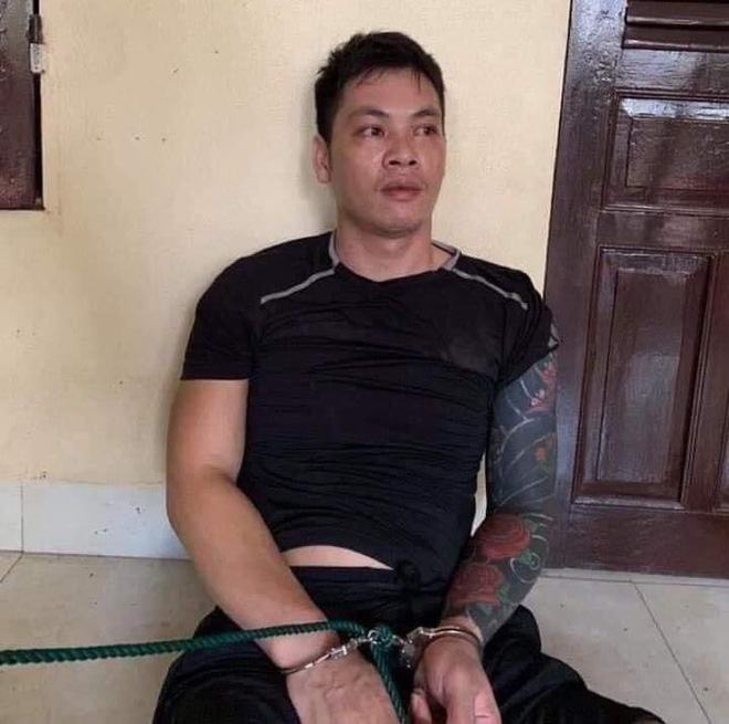 Vụ con nghi ngáo đá cứa cổ mẹ: Nghi phạm bóp cổ, đánh đập mẹ thường xuyên Vụ con nghi ngáo đá cứa cổ mẹ: Nghi phạm bóp cổ, đánh đập mẹ thường xuyên