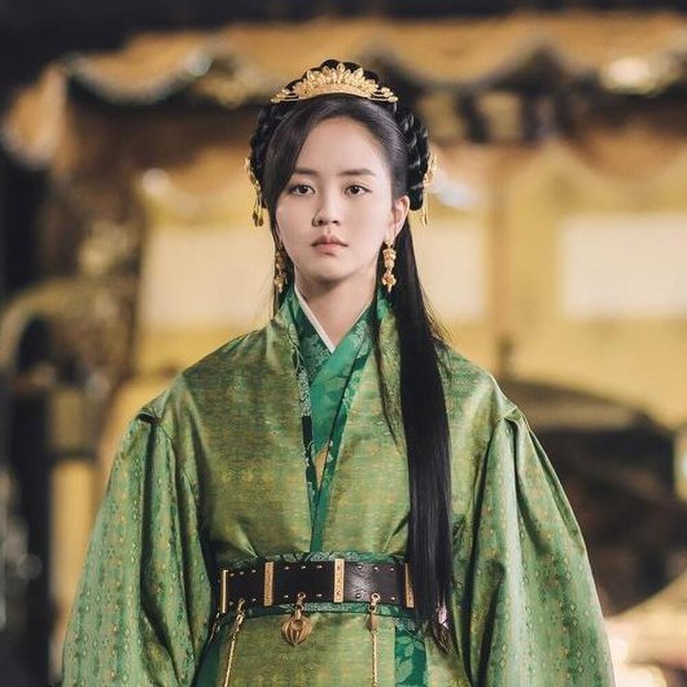 Dính 'liên hoàn phốt' nhưng Seo Ye Ji vẫn hạ gục Kim So Hyun và Kim So Yeon tại 'Baeksang Arts Awards' - 6 Dính 'liên hoàn phốt' nhưng Seo Ye Ji vẫn hạ gục Kim So Hyun và Kim So Yeon tại 'Baeksang Arts Awards' - 6