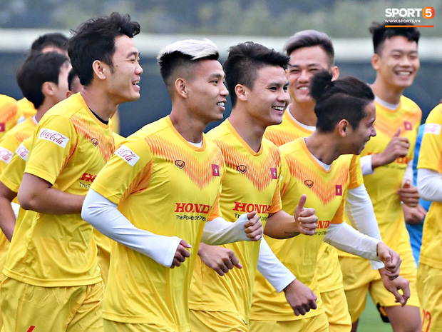 Đội tuyển Việt Nam 'quay xe', thay đổi kế hoạch chuẩn bị cho vòng loại World Cup vì dịch Covid-19 Đội tuyển Việt Nam 'quay xe', thay đổi kế hoạch chuẩn bị cho vòng loại World Cup vì dịch Covid-19