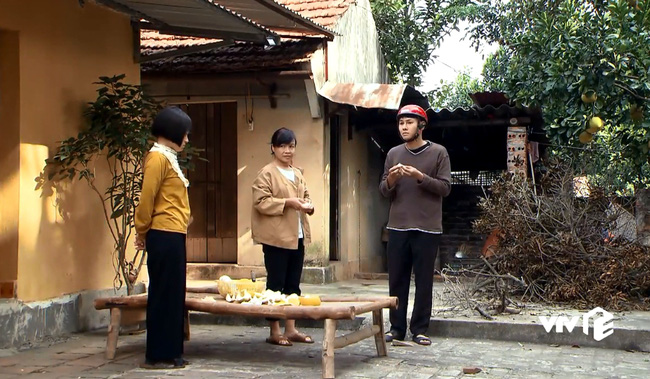 Hương vị tình thân: Bà Bích bị soi đuổi Nam đi nhưng vẫn ngóng con về - 2 Hương vị tình thân: Bà Bích bị soi đuổi Nam đi nhưng vẫn ngóng con về - 2