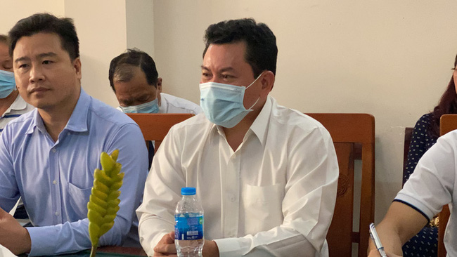 NÓNG: 'Thần y' Võ Hoàng Yên đã chuyển khoản trả lại vợ chồng ông Dũng "lò vôi" gần 17 tỷ đồng - 5 NÓNG: 'Thần y' Võ Hoàng Yên đã chuyển khoản trả lại vợ chồng ông Dũng "lò vôi" gần 17 tỷ đồng - 5