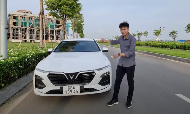 VinFast: 'Hoàng GoGo TV chỉ đưa Lux A2.0 đến đại lý 7 lần, trong đó chỉ 5 lần sửa lỗi' VinFast: 'Hoàng GoGo TV chỉ đưa Lux A2.0 đến đại lý 7 lần, trong đó chỉ 5 lần sửa lỗi'