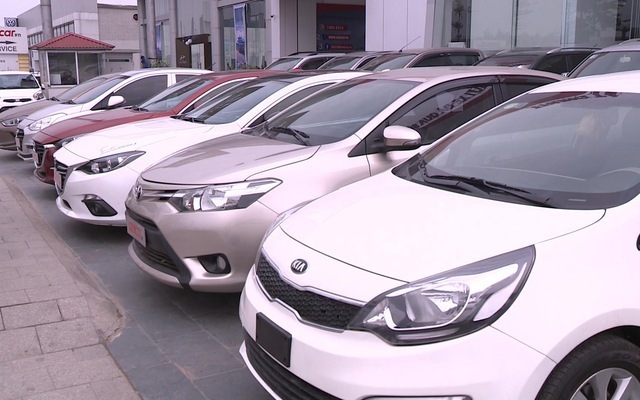 Săn ô tô ngân hàng thanh lý, bất ngờ giá rẻ cả trăm triệu đồng Săn ô tô ngân hàng thanh lý, bất ngờ giá rẻ cả trăm triệu đồng