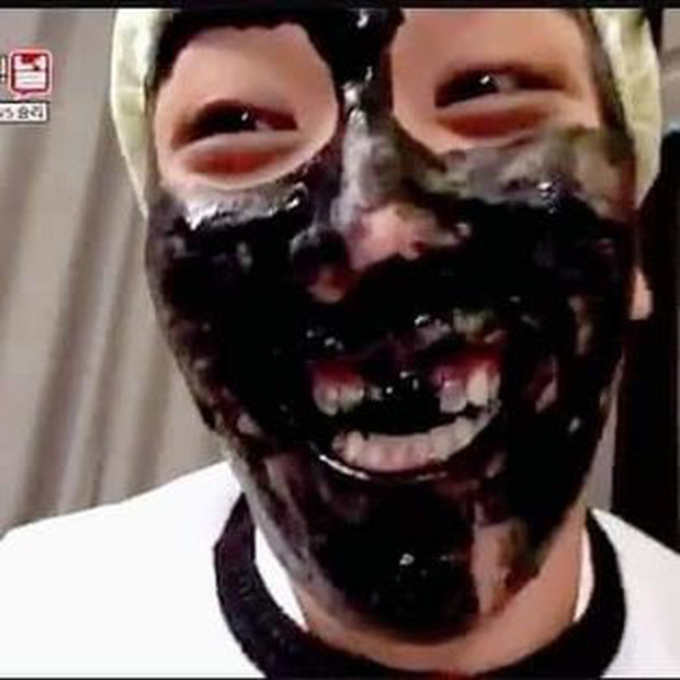 Màn đắp mặt nạ có 1-0-2 của nam idol khiến fan cảm thán: Idol thì cũng tiếc của như chúng ta mà thôi! - 3 Màn đắp mặt nạ có 1-0-2 của nam idol khiến fan cảm thán: Idol thì cũng tiếc của như chúng ta mà thôi! - 3